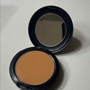 MAC Studio Fix C7